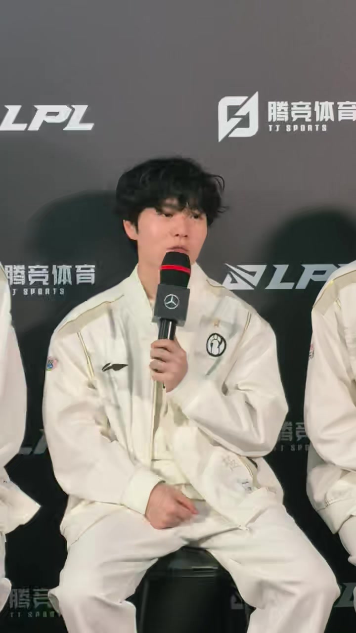 不会真的放水了吧?Meiko:昨天说希望能赏我们一胜 然后如愿拿下